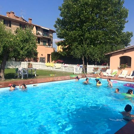 Residenza Il Palazzo Apartment กัสติลโยเน เดล ลาโก ภายนอก รูปภาพ